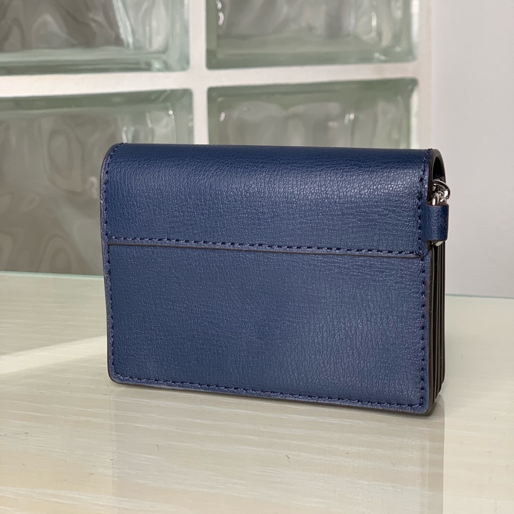 🔥SALE🔥 Michael Kors Card Holder/ Wallet - Picture 2 of 4